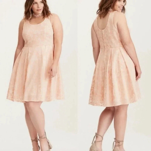 Torrid Textured  Floral Print Skater Dress - Picture 1 of 13